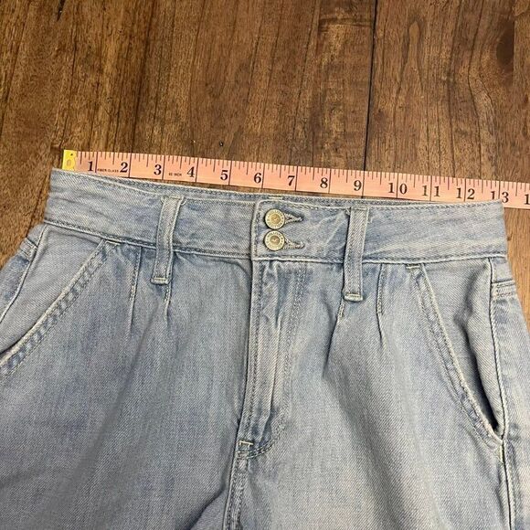 Hollister | High-Rise Mom Shorts - Picture 6 of 8